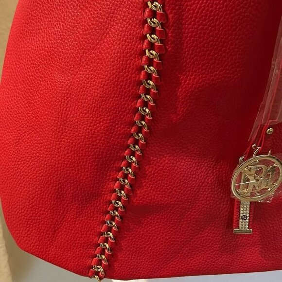 Badgley Mischka‎ Large Red Chain Strap Tote Bag Vegan Leather NWT 139 MSRP - Picture 3 of 3